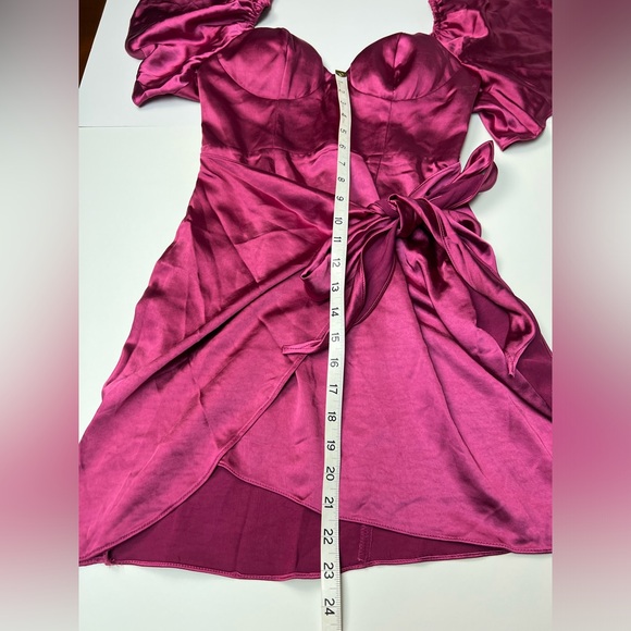 Selfie Leslie Aphrodite Molded Bust Angel Sleeve Wrap Dress Plum New With Tag S - Picture 10 of 14